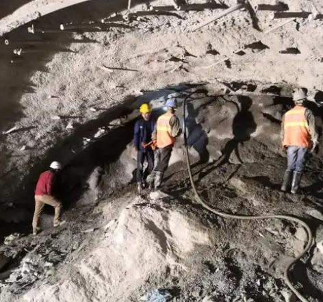 盂县拱顶带模注浆料的施工流程及注意事项